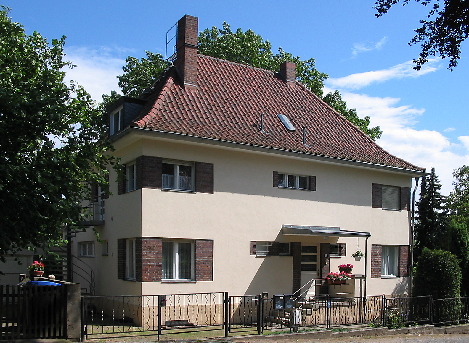 Einfamilienhaus in einer Wohnsiedlung